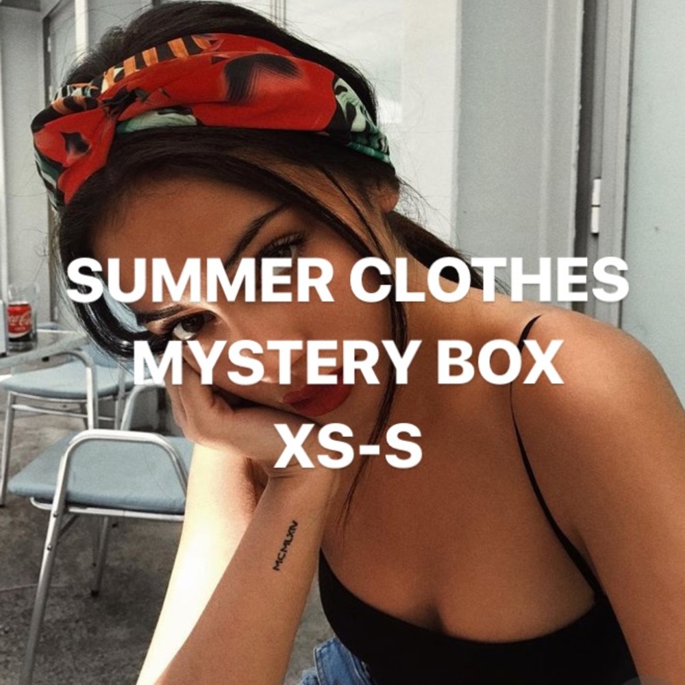 MYSTERY BOX FULL OF SUMMER CLOTHES XS-S